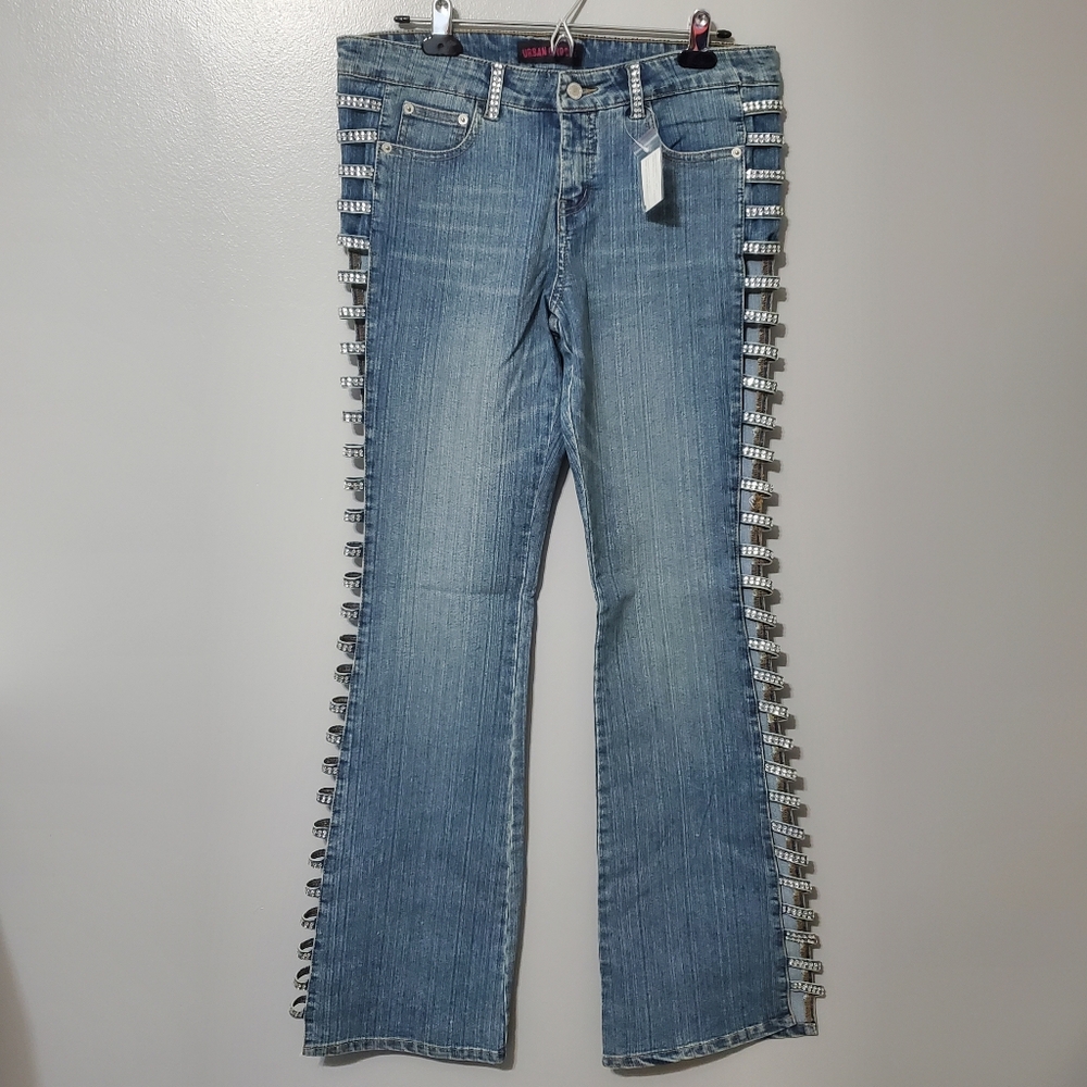 NWT Urban Groove Cold Leg Rhinestone Cut Out Womens Jeans Size 34
